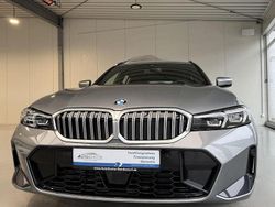 Grau Gebraucht 2025 BMW 330 M Sport Limousine | 39.970 € (Superpreis)