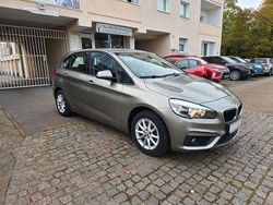 Platinsilber Gebraucht 2015 BMW 218 Van / Kleinbus | 10.990 € (Fairer Preis)