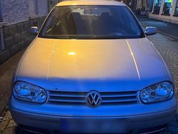 Silber Gebraucht 2000 VW Golf IV Kleinwagen | 750 € (Superpreis)