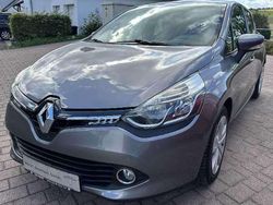Grau Gebraucht 2015 Renault Clio IV Dynamique Limousine | 6.960 € (Etwas zu teuer)