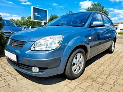 Grau Gebraucht 2009 Kia Rio EX Limousine | 2.990 € (Etwas zu teuer)