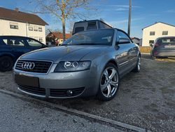 Silber Gebraucht 2004 Audi A4 Cabriolet Comfort Cabrio | 10.799 €
