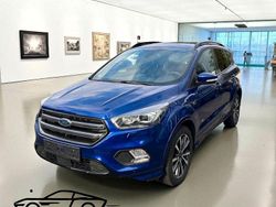Blau Gebraucht 2018 Ford Kuga ST-Line SUV | 14.990 € (Guter Preis)