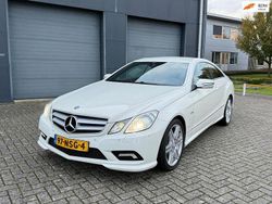 Weiß Gebraucht 2009 Mercedes E350 Elegance Coupé | 7.654 € (Fairer Preis)