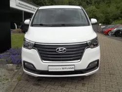 Weiß Gebraucht 2019 Hyundai H-1 Van / Kleinbus | 27.990 € (Etwas zu teuer)