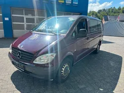 Rot Gebraucht 2006 Mercedes Vito Van / Kleinbus | 5.999 € (Fairer Preis)