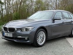 Grau Gebraucht 2017 BMW 320 Luxury Line Kombi | 19.999 € (Fairer Preis)