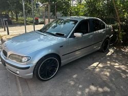Grau Gebraucht 2003 BMW 320 Limousine | 2.499 € (Guter Preis)