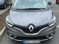 Grau Gebraucht 2019 Renault Scénic IV Van / Kleinbus | 13.950 €