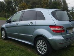 Blau Gebraucht 2007 Mercedes B180 Edition Van / Kleinbus | 3.700 € (Fairer Preis)