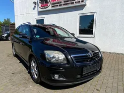 Schwarz Gebraucht 2007 Toyota Avensis Travel Kombi | 3.990 € (Fairer Preis)