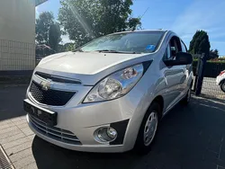 Grau Gebraucht 2012 Chevrolet Spark Kleinwagen | 2.799 € (Fairer Preis)