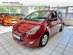 Rot Gebraucht 2011 Hyundai ix20 Style Van / Kleinbus | 7.490 € (Fairer Preis)