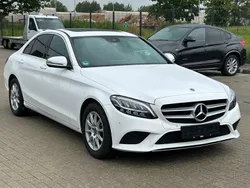 Weiß Gebraucht 2019 Mercedes C180 Avantgarde Limousine | 21.700 € (Etwas zu teuer)