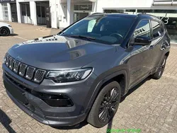 Grau Gebraucht 2022 Jeep Compass SUV | 25.950 € (Fairer Preis)