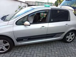 Silber Gebraucht 2002 Peugeot 307 Tendance Limousine | 1.600 € (Fairer Preis)