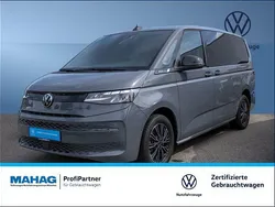 Grau Gebraucht 2024 VW Multivan Basis Van / Kleinbus | 49.950 € (Fairer Preis)
