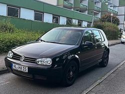 Schwarz Gebraucht 2003 VW Golf IV Kleinwagen | 1.100 € (Fairer Preis)