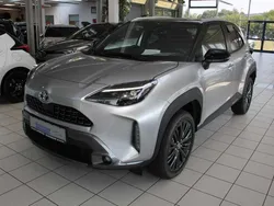 Shimmering silber metallic Neu 2024 Toyota Yaris Cross Advance SUV | 31.990 € (Teuer)