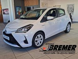 Schneeweiss Gebraucht 2019 Toyota Yaris Hybrid Comfort Limousine | 13.850 € (Guter Preis)