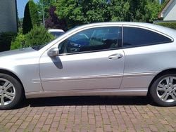 Grau Gebraucht 2005 Mercedes 180 Limousine | 4.500 €