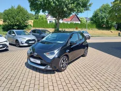Schwarz Gebraucht 2020 Toyota Aygo X-play Kleinwagen | 12.490 € (Teuer)