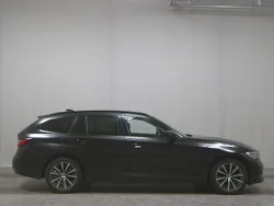 Schwarz Gebraucht 2020 BMW 320 Sport Line Kombi | 20.780 € (Guter Preis)