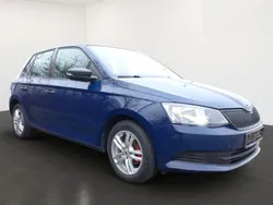 Blau Gebraucht 2016 Skoda Fabia Active Limousine | 9.450 € (Fairer Preis)