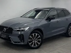 Grau Gebraucht 2023 Volvo XC60 Plus SUV | 40.400 € (Guter Preis)