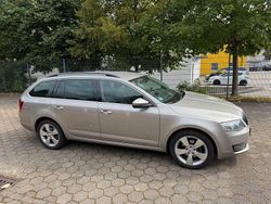 Beige Gebraucht 2016 Skoda Octavia Style Kombi | 12.999 € (Fairer Preis)
