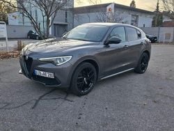 Grau Gebraucht 2020 Alfa Romeo Stelvio Veloce SUV | 26.900 € (Teuer)