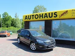 Schwarz Gebraucht 2015 Opel Astra Limousine | 3.500 € (Teuer)