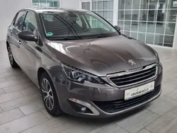 Moka/metallic (metallic) Gebraucht 2015 Peugeot 308 Allure Limousine | 9.990 € (Etwas zu teuer)
