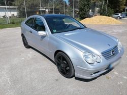 Silber Gebraucht 2003 Mercedes CL200 Coupé | 2.750 € (Etwas zu teuer)