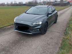 Grau Gebraucht 2019 Ford Focus Active Limousine | 10.399 € (Guter Preis)