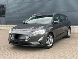 Grau Gebraucht 2019 Ford Focus Cool & Connect Limousine | 11.290 € (Fairer Preis)