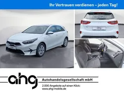 Weiß Neu 2025 Kia Ceed Vision Limousine | 27.974 € (Teuer)