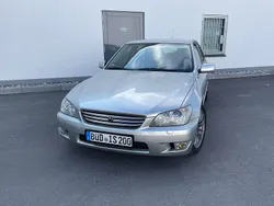 Silber Gebraucht 2003 Lexus IS200 Limousine | 6.990 € (Guter Preis)