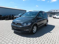 Grau Gebraucht 2024 VW Touran Van / Kleinbus | 29.990 € (Guter Preis)