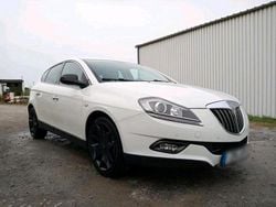 Weiß Gebraucht 2012 Lancia Delta Limousine | 5.500 € (Etwas zu teuer)
