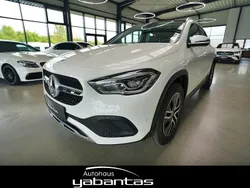 Polarweiss unilack (metallic) Gebraucht 2023 Mercedes GLA180 Urban SUV | 37.600 € (Teuer)