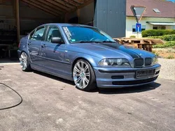 Blau Gebraucht 2025 BMW 316 Limousine | 3.999 €