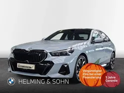 Grau Gebraucht 2024 BMW i5 M Sport Limousine | 67.680 € (Fairer Preis)