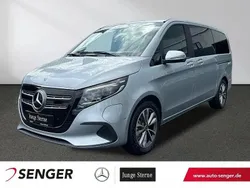 Silber Gebraucht 2024 Mercedes EQV300 | 61.750 €