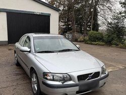 Silber Gebraucht 2000 Volvo S60 Limousine | 4.000 € (Teuer)