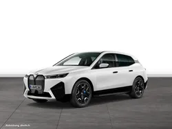 Mineralweiß metallic Gebraucht 2024 BMW iX SUV | 59.164 € (Etwas zu teuer)