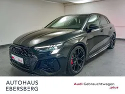 Mythosschwarz metallic Gebraucht 2024 Audi RS3 Sportback Design Kleinwagen | 60.850 € (Teuer)