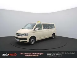 Hellelfenbein Gebraucht 2018 VW T6 Van | 30.928 €
