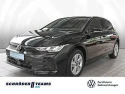 Grenadillschwarz metallic Gebraucht 2024 VW Golf VIII Life Limousine | 24.980 € (Fairer Preis)