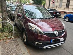 Andere farben Gebraucht 2015 Renault Scénic Van / Kleinbus | 8.499 € (Teuer)